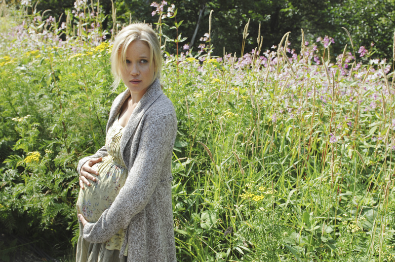 Illustration for article titled Once Upon a Time Episode 1.04 "The Price of Gold" Gallery